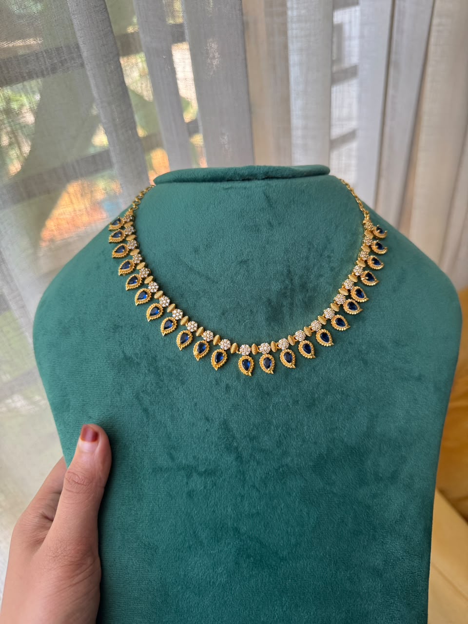 Mangoe Necklace Gold HH150