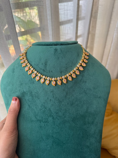 Mangoe Necklace Gold HH150