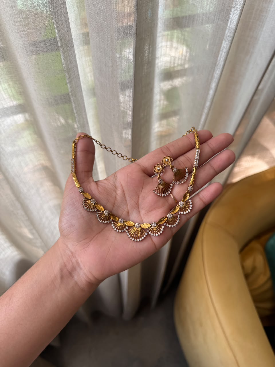 Kiara Floral Necklace HH152
