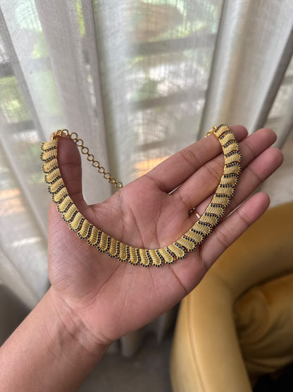 Classic Golden Wave Necklace HH156