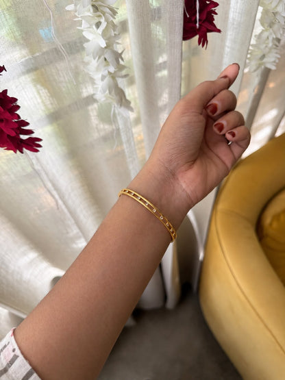 diamond replica gold plated bangle HB115
