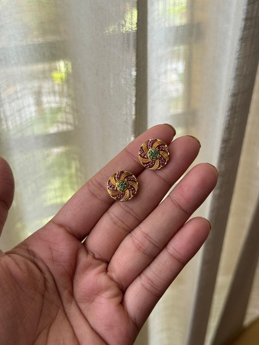 Swirl Charm Earrings HE103