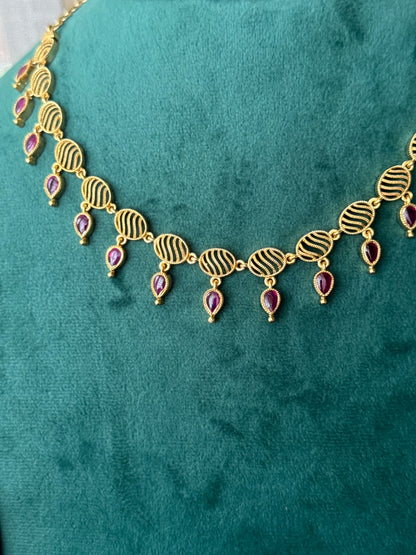Wavy Charm Link Necklace HH170