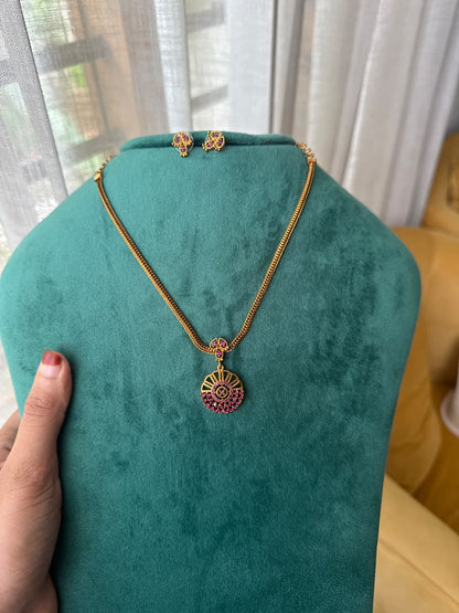 Royal Circle Pendant Set HH171
