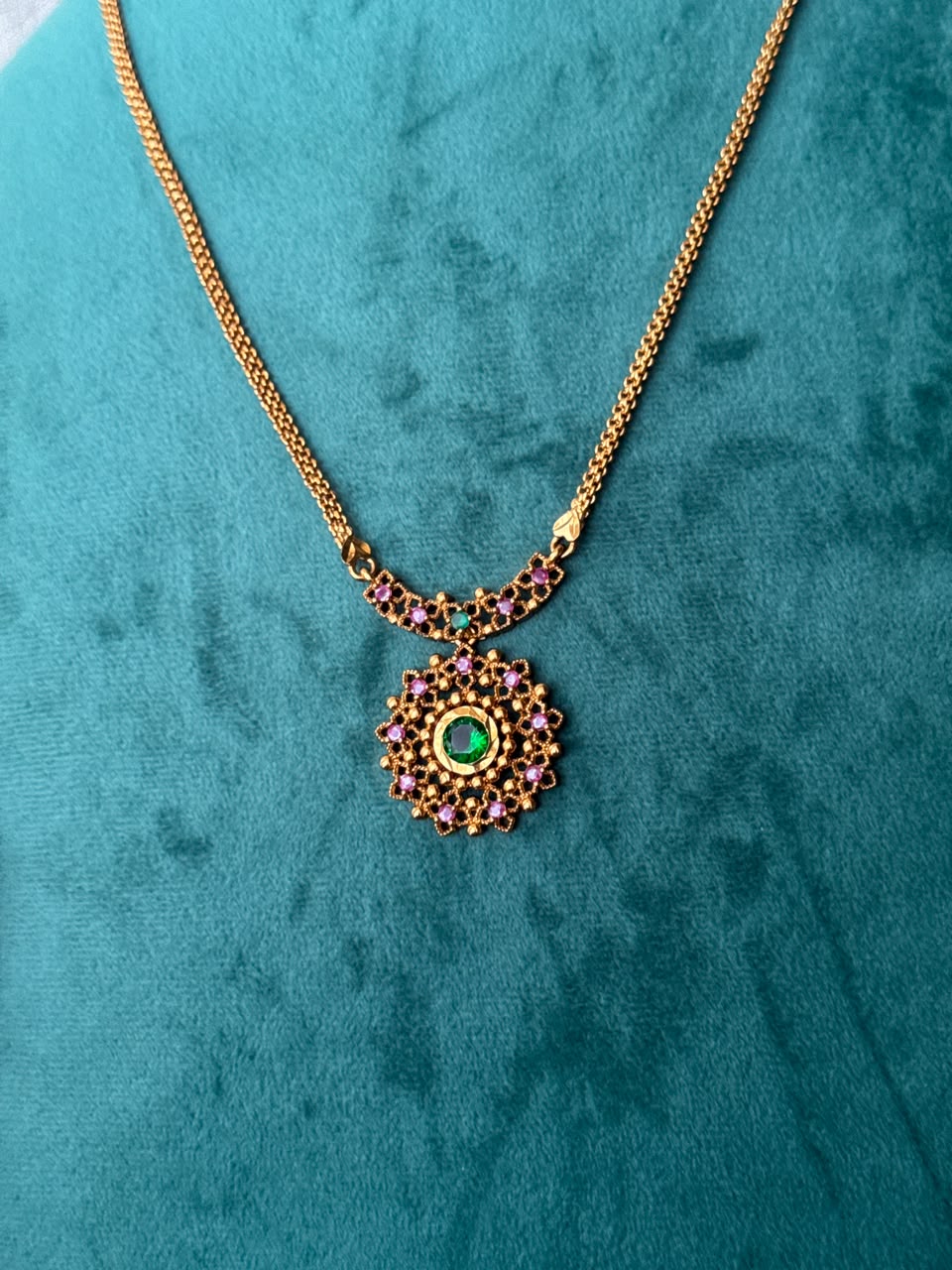 Floral Medallion Necklace HH173