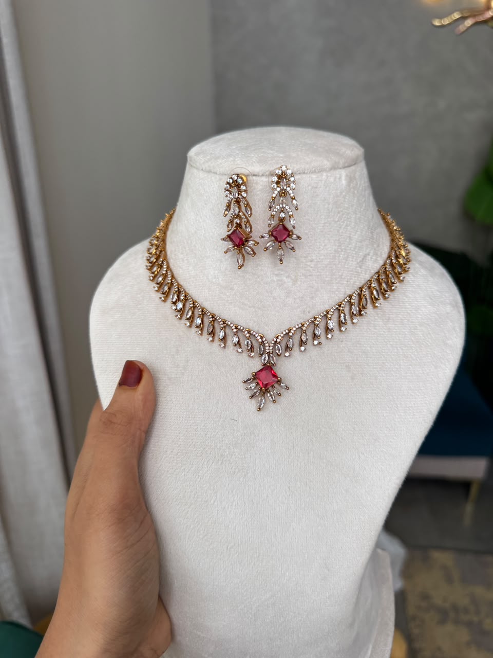 Solviera Necklace Set HH178