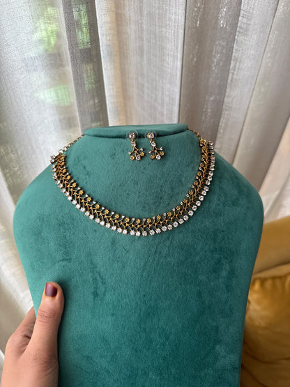 Crown Petal Necklace HN643