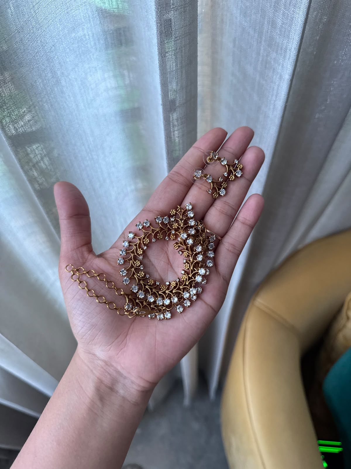 Crown Petal Necklace HN643