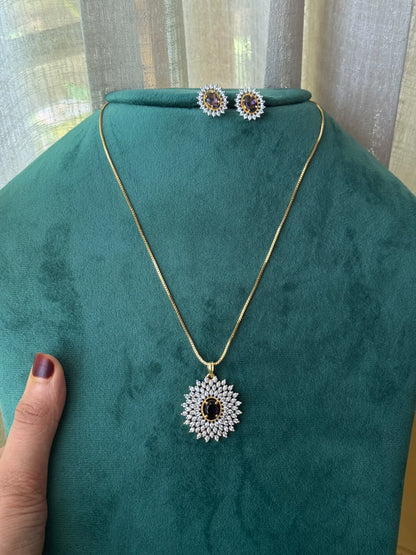 Noorika Pendant Set HH182