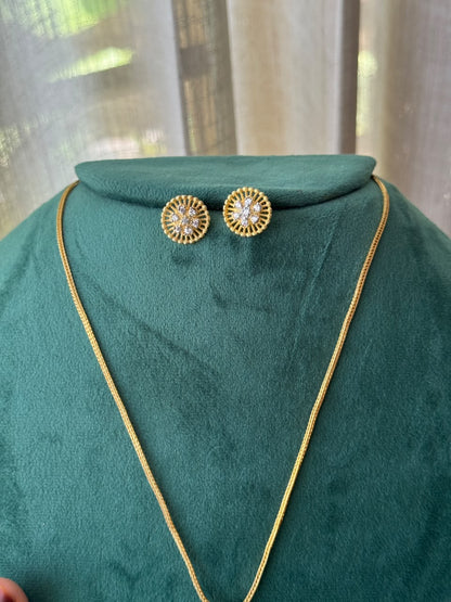 Celeste Floral Pendant Necklace HH184