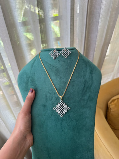 Ira Pendant Set HH185