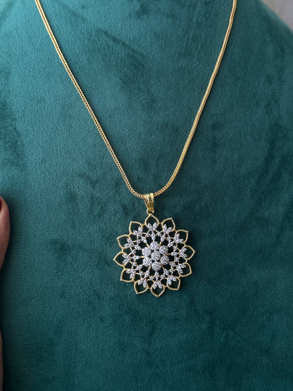 Floral Sparkle Pendant Set HH187