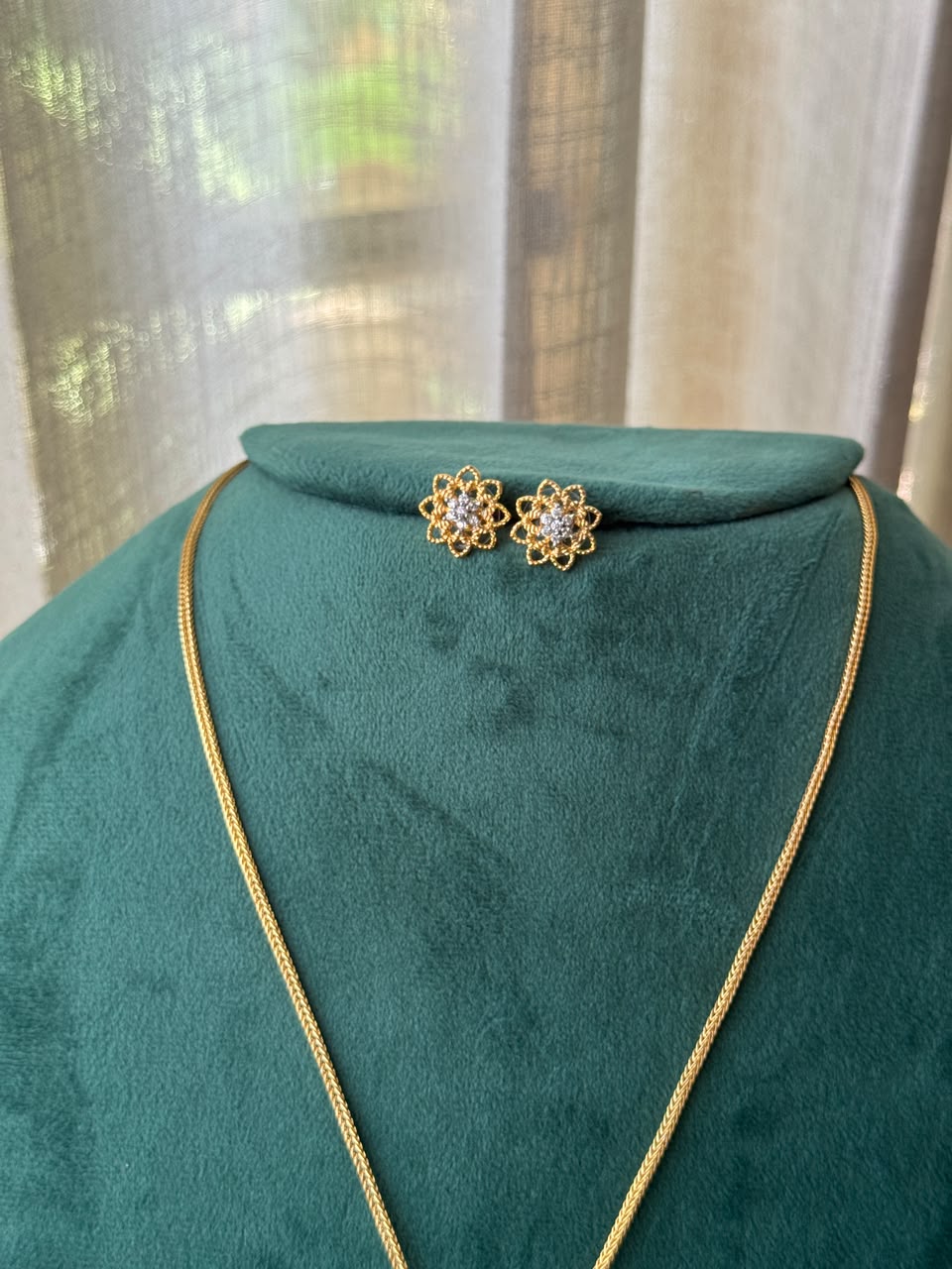 Floral Sparkle Pendant Set HH187