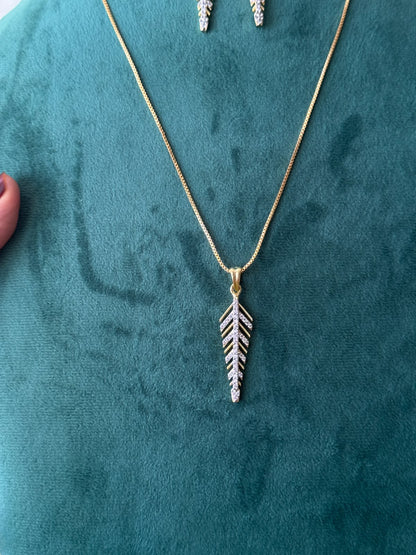 Royal Feather Sparkle Set HH188