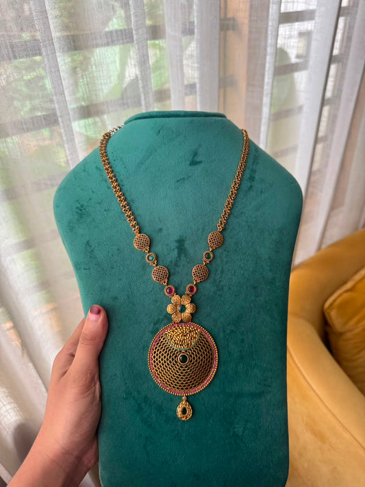 Circle Antique Haram HN367