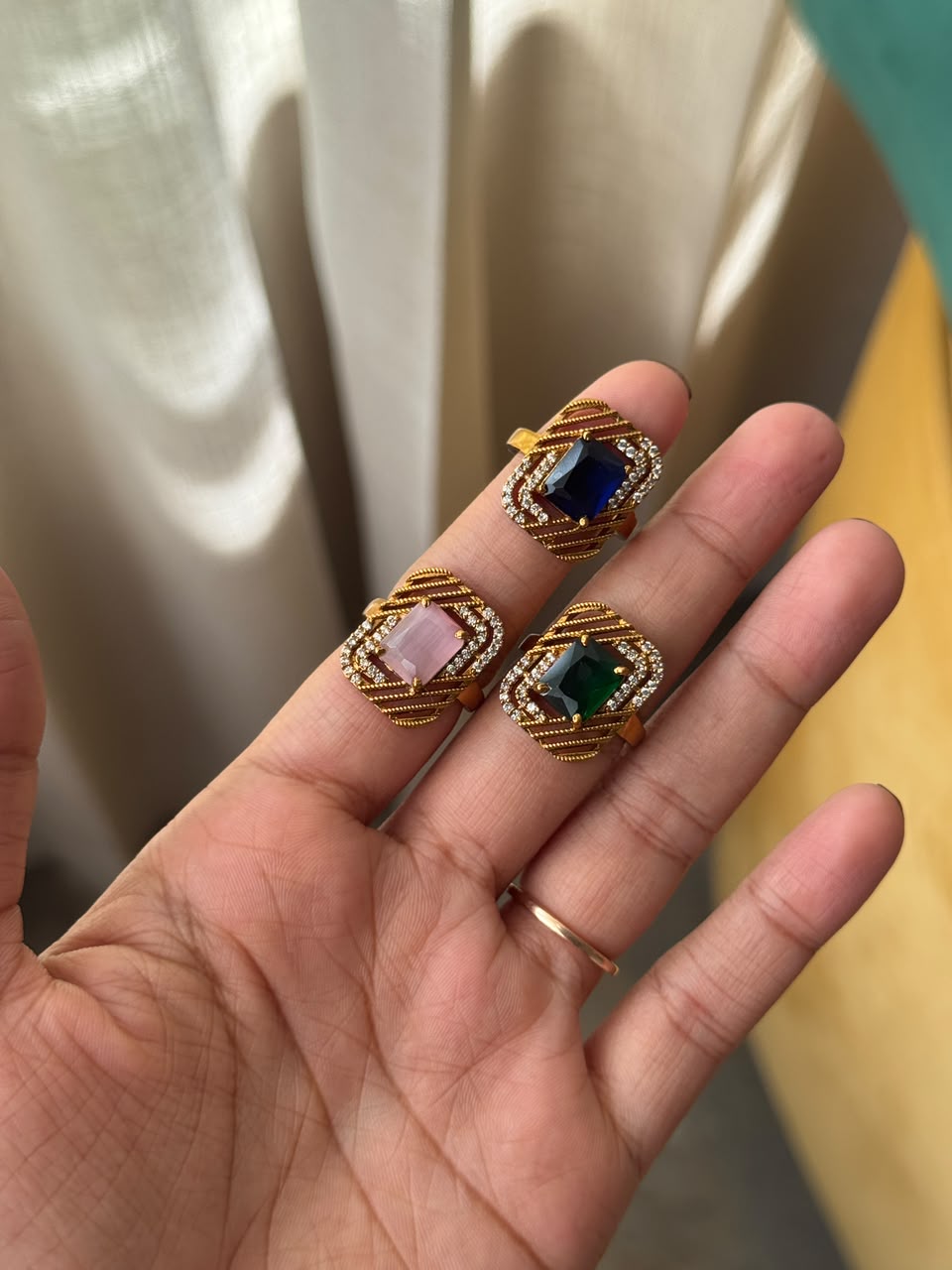 Regal Verde Antique  Ring HR103