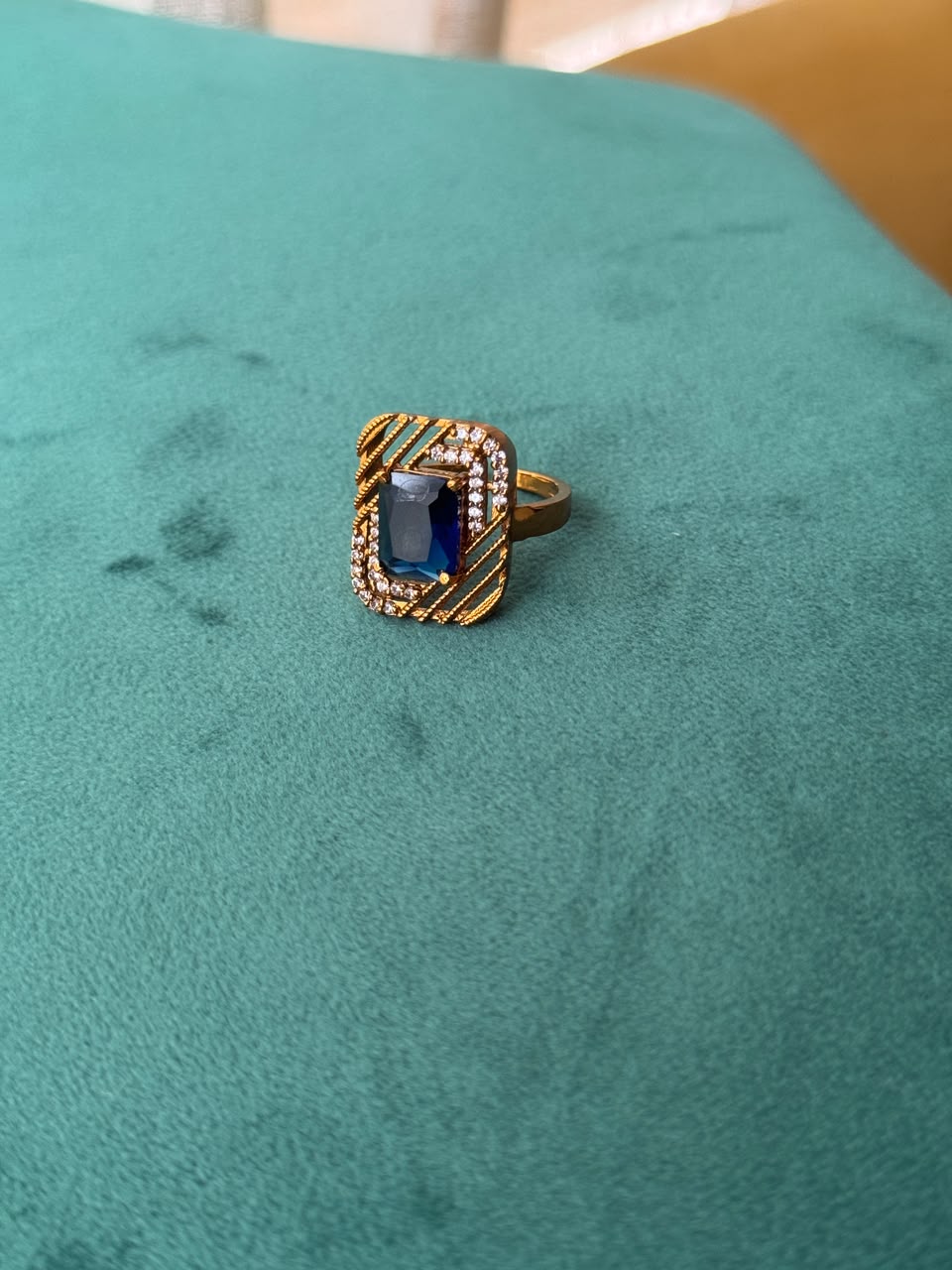 Regal Verde Antique  Ring HR103