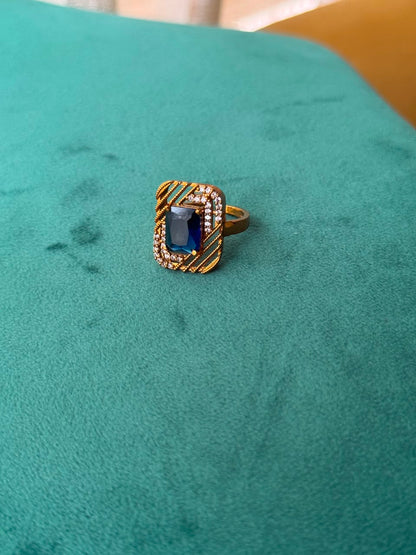 Regal Verde Antique  Ring HR103
