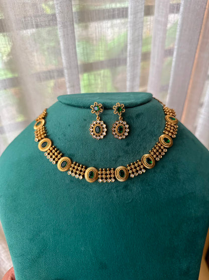 Oval peacock necklace HN164