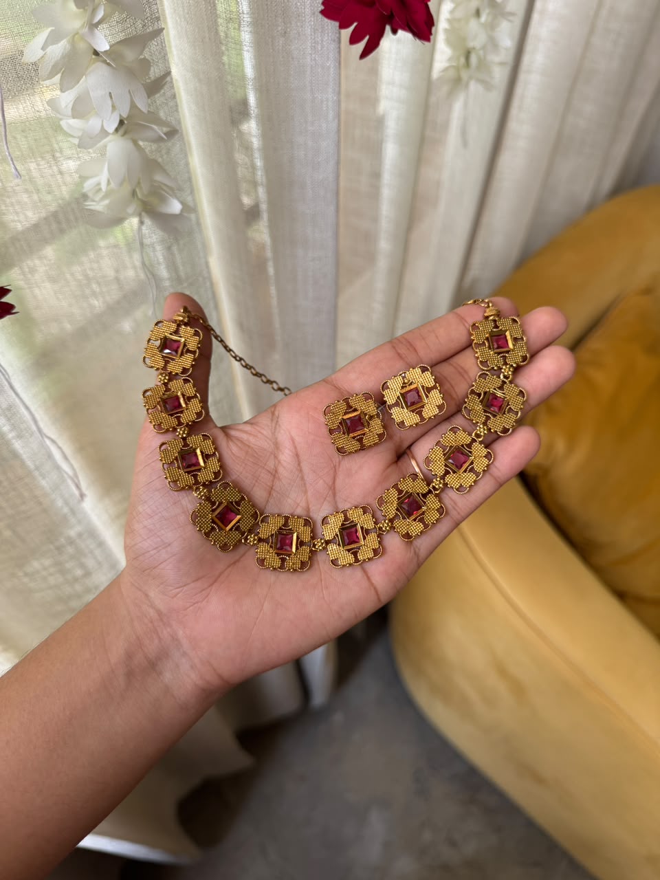 SQUARE FLORAL NECKLACE HH112