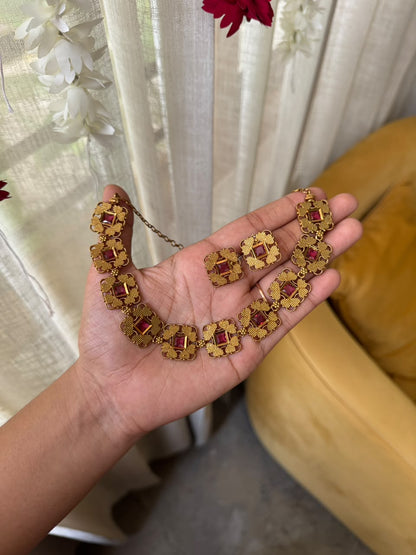 SQUARE FLORAL NECKLACE HH112