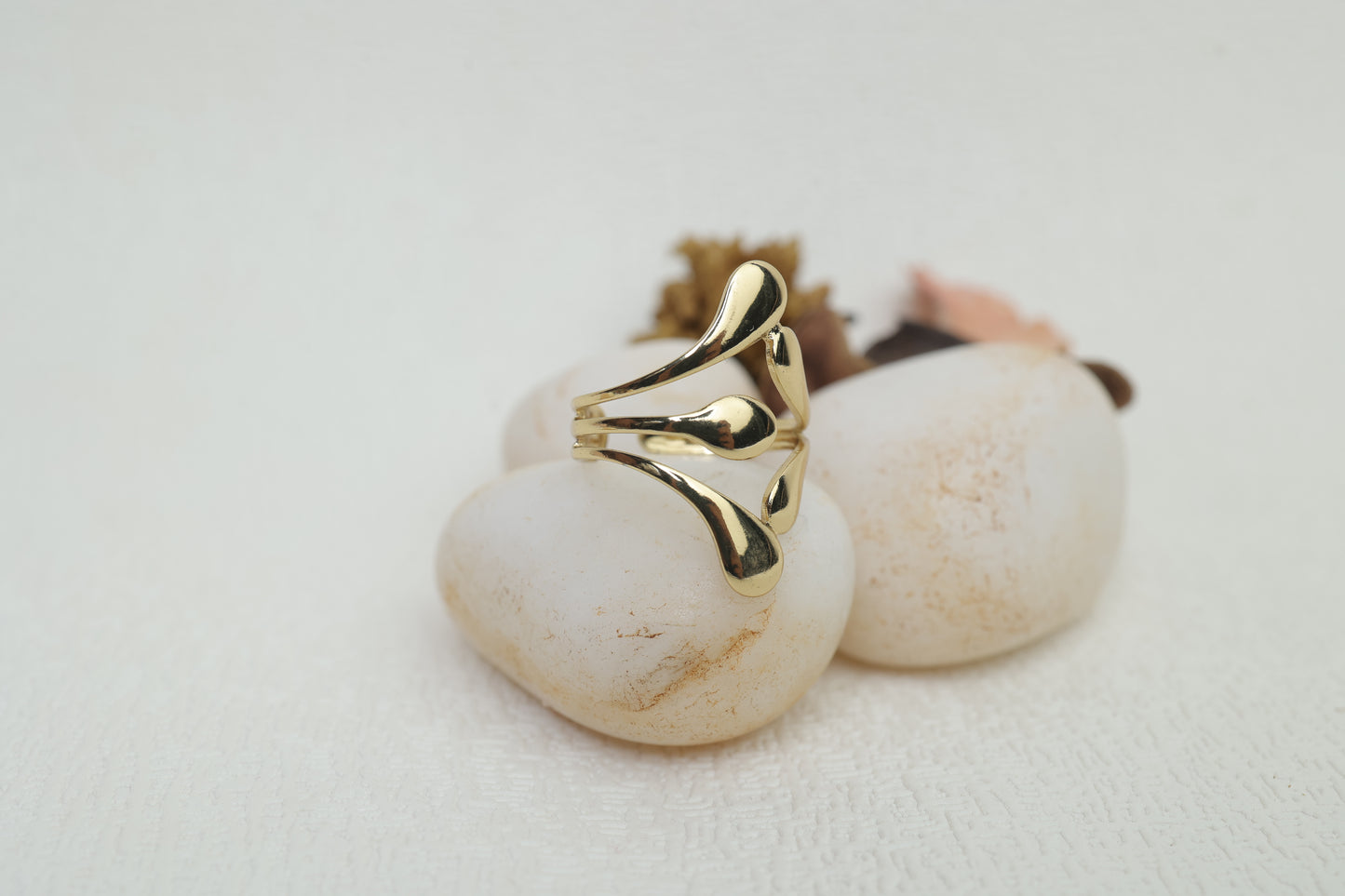 Sleek Teardrop Antitarnish Ring AR-001