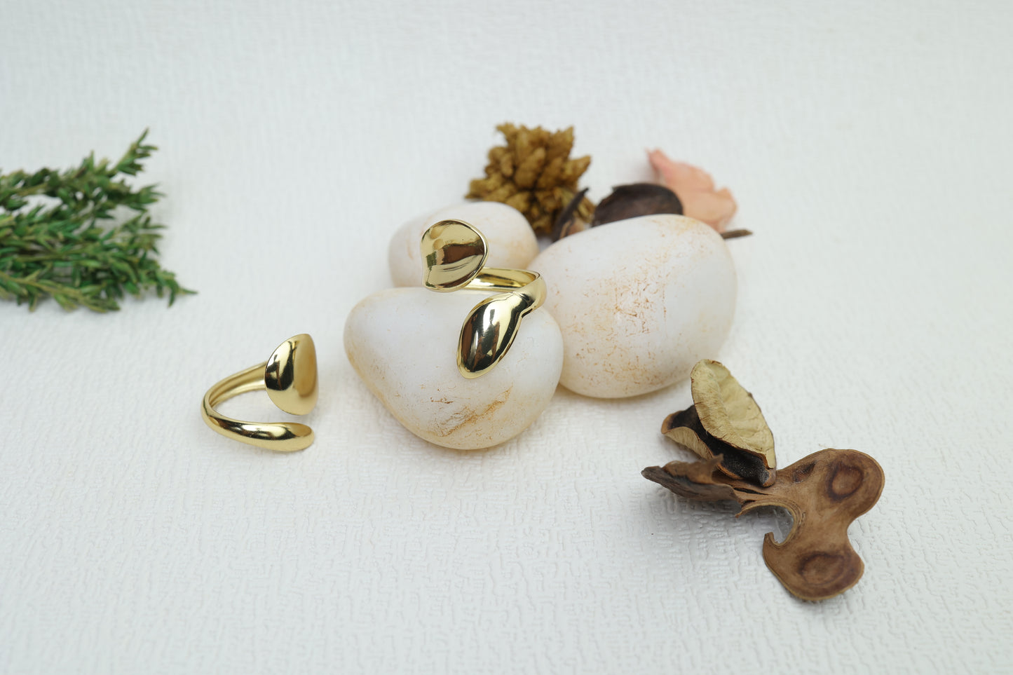 Aurea Drop Anti-Tarnish Ring AR-004